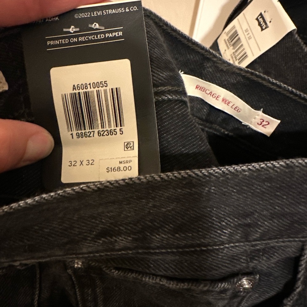 Levi’s Ribcage Black Wide Leg Jeans with Silver Stud Detailing - Picture 5 of 5